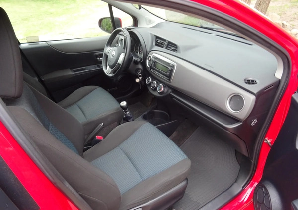 Toyota Yaris cena 27900 przebieg: 148040, rok produkcji 2012 z Ciechanowiec małe 277